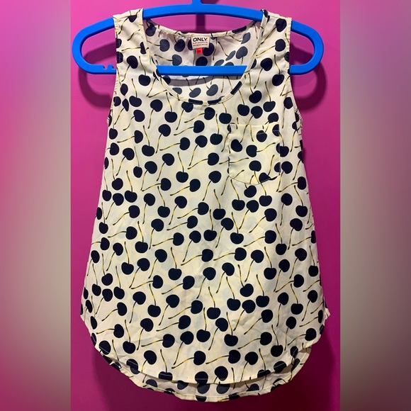 Only Tops - ONLY sleeveless top Black and White Top Size EU 38 or M Gently used